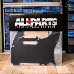 Pickguard Allparts pour Telecaster Noir 3 plis 8 trous