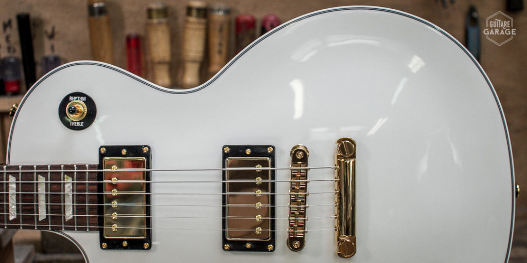 Gibson Les Paul Studio vernie nitro White Gloss et accastillage Gold