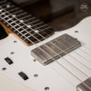 Partcaster Guitare Garage Jazzmaster Omypic White over Pink Paisley Relic Matching Headstock