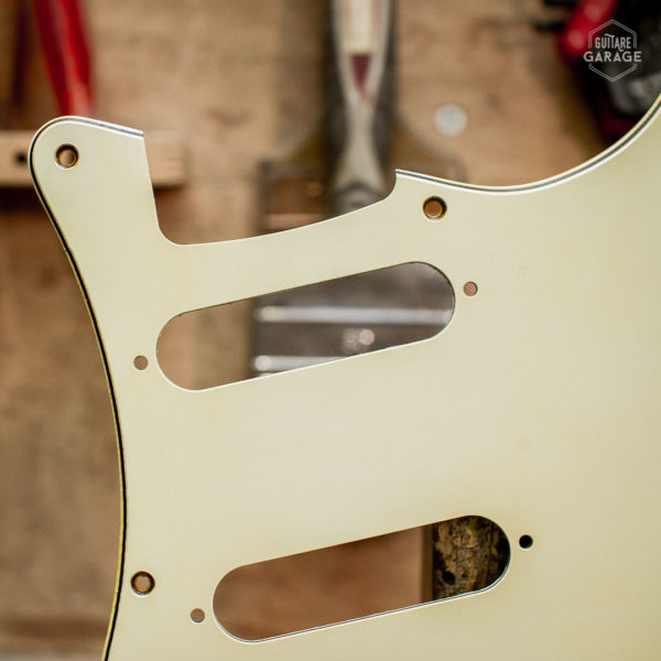 Pickguard Mintgreen 11 trous pour Stratocaster relic by Guitare Garage