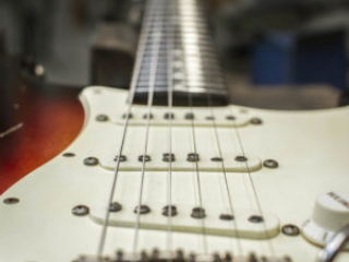 Stratocaster Sunburst 3 tons Medium Relic Lollar 64