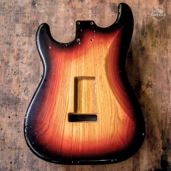 Corps Stratocaster frêne des marais Sunburst 3 Tons Light Relic by Guitare Garage C-1-941