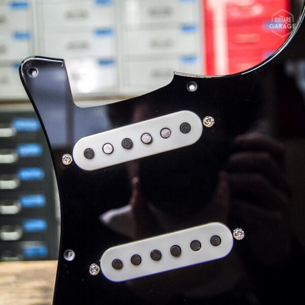 Pickguard pré-câblé Black Strat David Gilmour avec micros Hepcat "Gilmour"