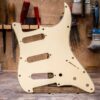 Pickguard 11 trous pour Stratocaster Cream Relic by Guitare Garage