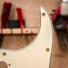 Pickguard 11 trous pour Stratocaster Cream Relic by Guitare Garage