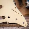 Pickguard 11 trous pour Stratocaster Cream Relic by Guitare Garage