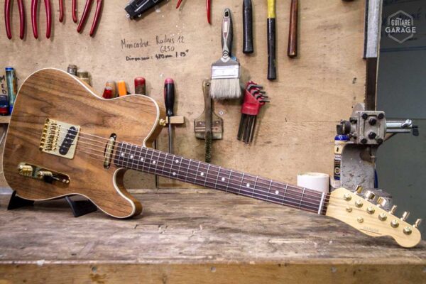 Guitare Garage Modee T Walnut Gold Edition