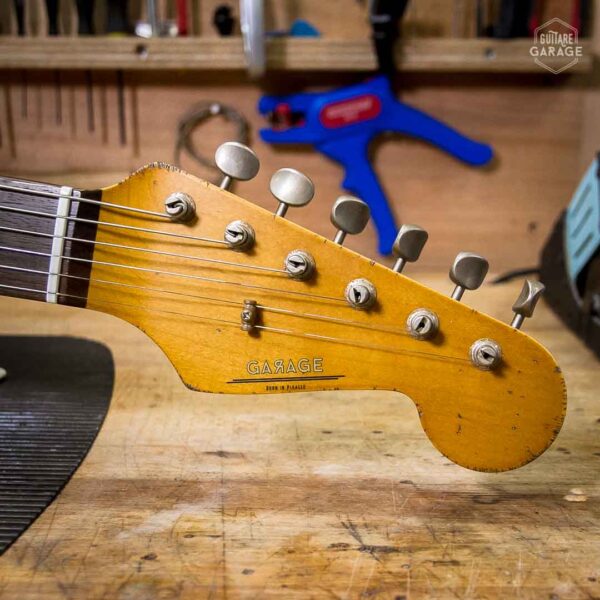 Guitare Garage Modèle S HSS Black Over Shell Pink Heavy Relic Hepcat