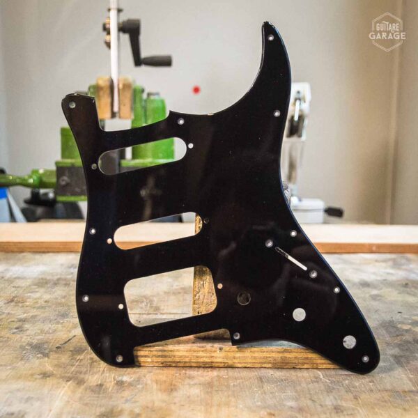 Pickguard Type Black Strat Gilmour en Altuglass Noir Brillant by Guitare Garage Configuration HSS