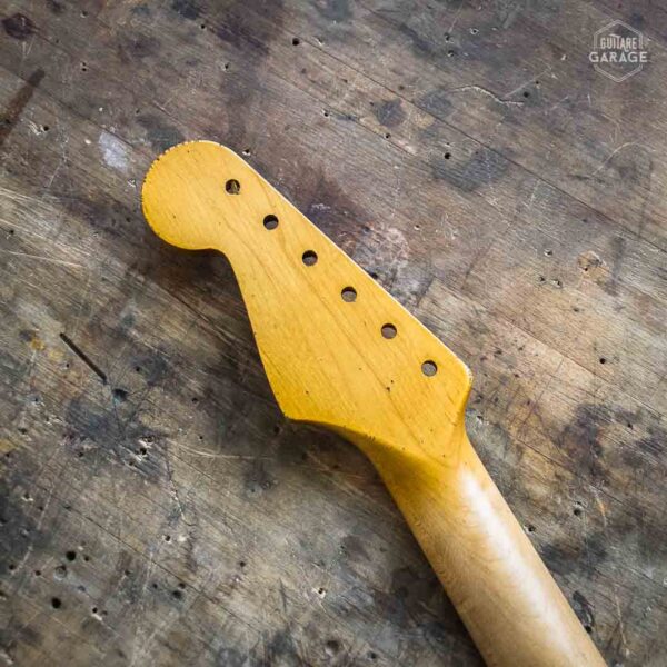 Manche AllParts pour Stratocaster Touche Palissandre 21 Frettes Radius 10 Vernis et Relic by Guitare Garage