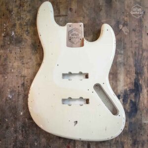 Corps Jazz Bass aulne Aged Olympic White Relic by Guitare Garage