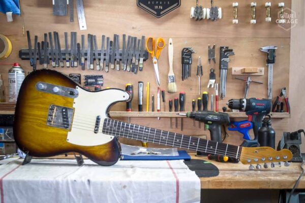 Guitare Garage Modèle T Gaucher Swamp Ash Sunburst 2 Tons Relic Hepcat Broadcaster