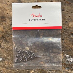 Sachet de 24 vis de Pickguard / Control Plate marque Fender finition chrome