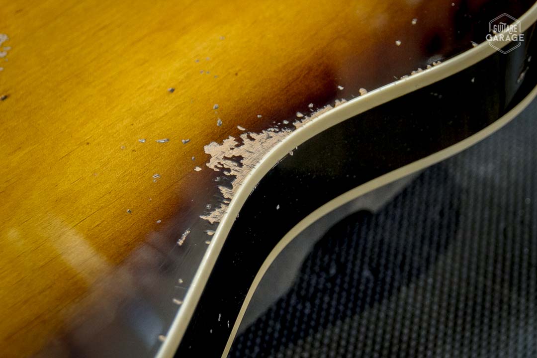 Guitare Garage Modèle T Sunburst 2 Tons Relic Bindings Blancs Micros Lollar Special T