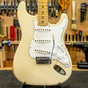 Occasion - Fender Stratocaster 1973 Olympic White Refin