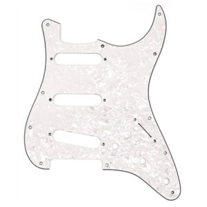 PICKGUARD FENDER® POUR STRATOCASTER SSS MODERNE 11 TROUS WHITE MOTO 4 PLIS