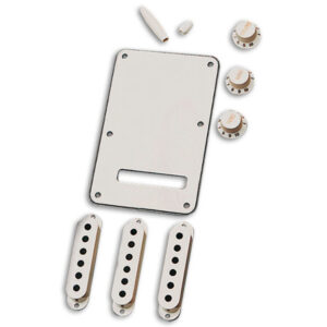 KIT ACCESSOIRES FENDER® POUR STRATOCASTER® PARCHMENT